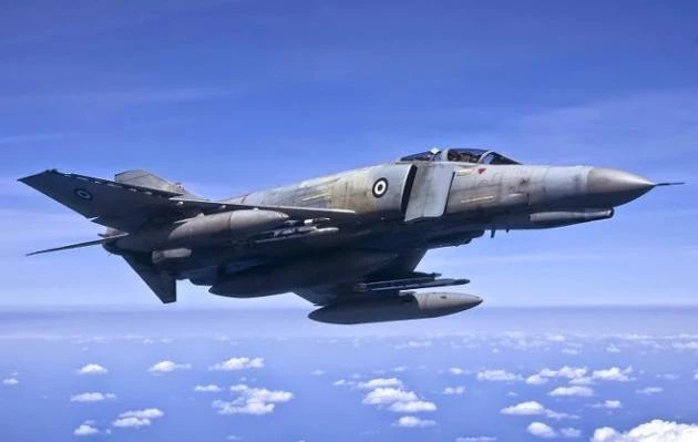 F-4: Το αεροσκάφος «Φάντασμα» που δεν προοριζόταν (αλλά έγινε) θρυλικό! (βίντεο)